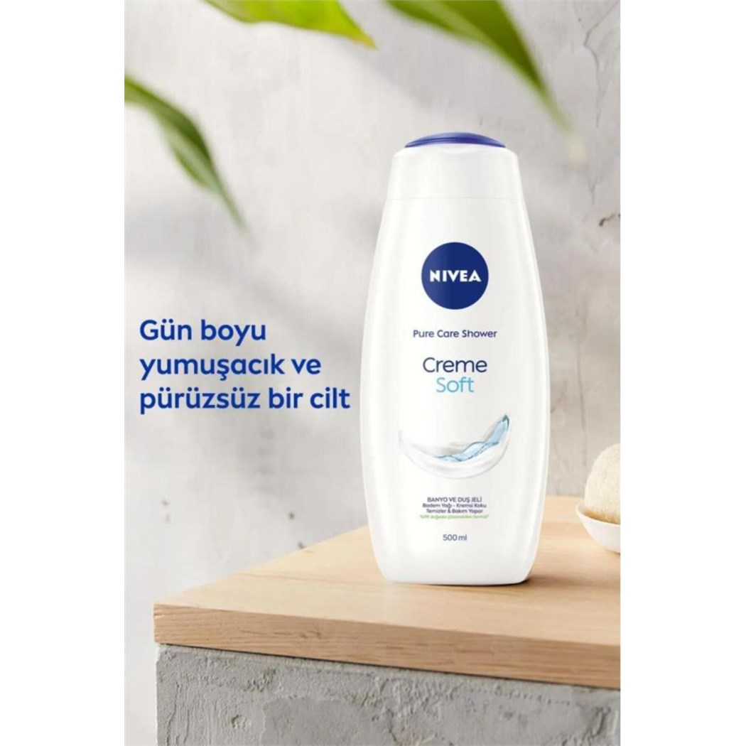 Creme Soft Kremsi Dokunuş Banyo ve Duş Jeli 500ml, Temizlerken Bakım Yapar, Badem Yağı, Nemlendirici