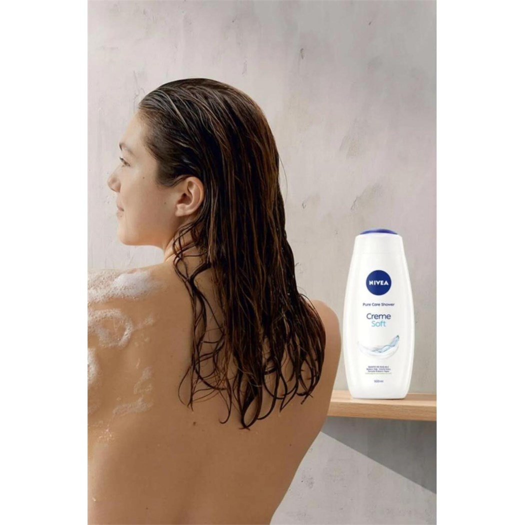 Creme Soft Kremsi Dokunuş Banyo ve Duş Jeli 500ml, Temizlerken Bakım Yapar, Badem Yağı, Nemlendirici